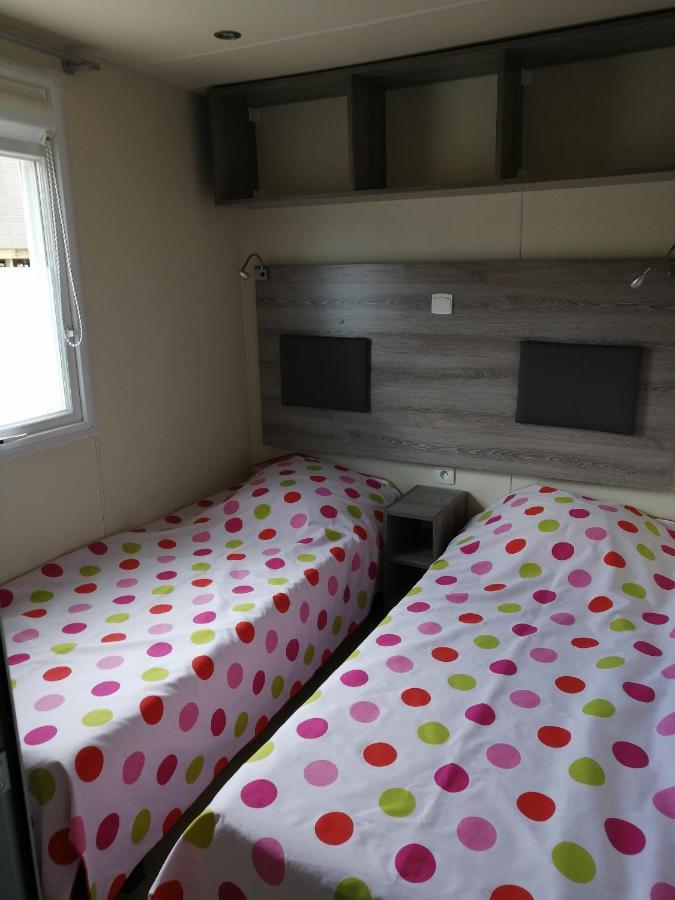 Charmant Mobil-Home Rocbaron Extérieur photo