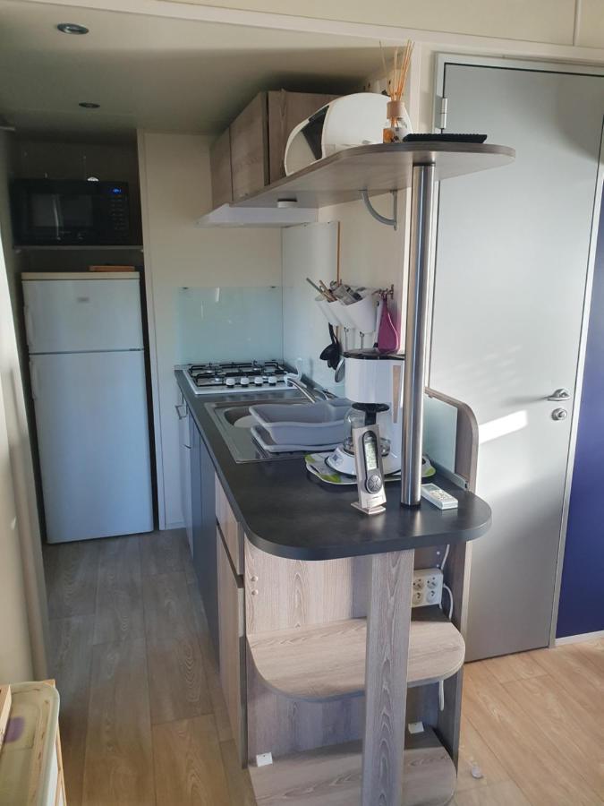 Charmant Mobil-Home Rocbaron Extérieur photo